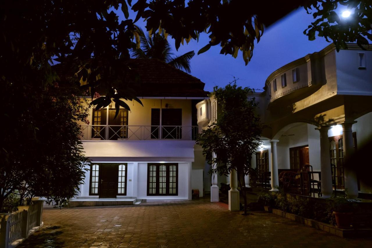 Vaiga Homes Kochi Exterior photo